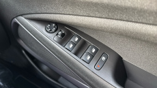 Vauxhall Crossland 1.2 Turbo [130] Design 5dr Auto Petrol Hatchback